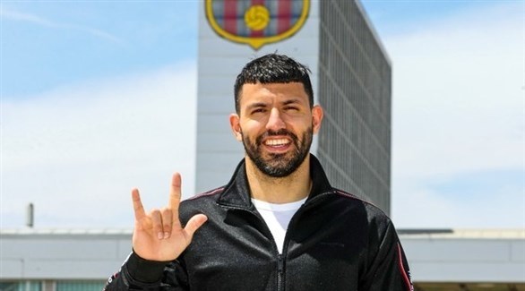 برشلونة يتعاقد مع هداف السيتي أغويرو في انتقال مجاني