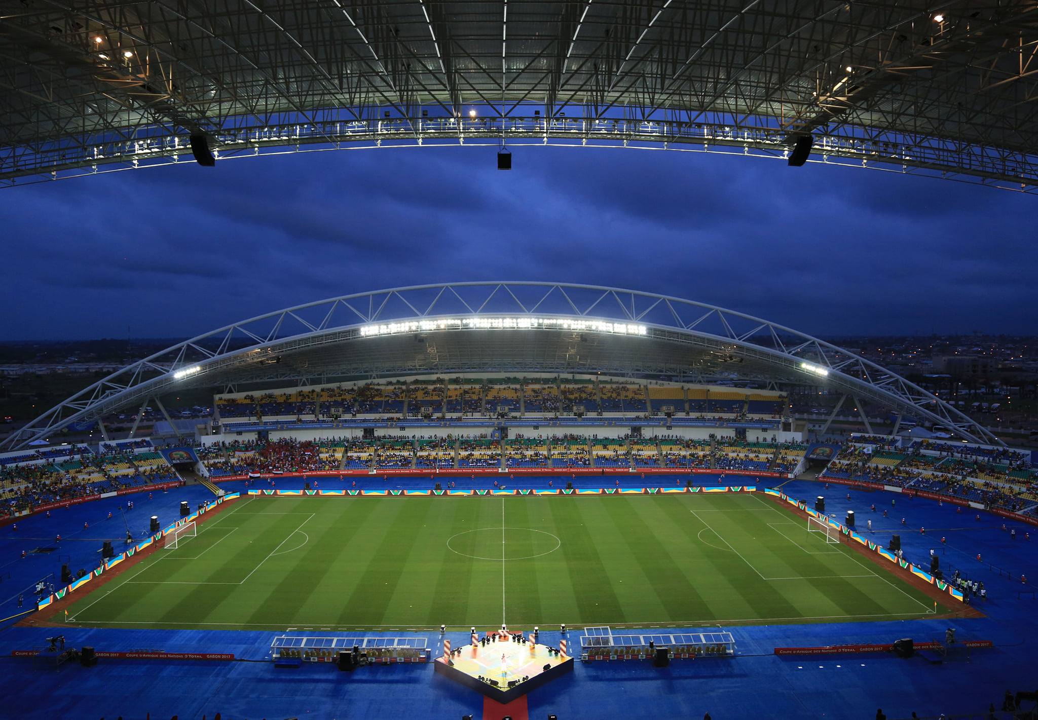 إقامة مباراة كأس السوبر الإفريقي توتال 2020 بحضور جماهيري جزئي