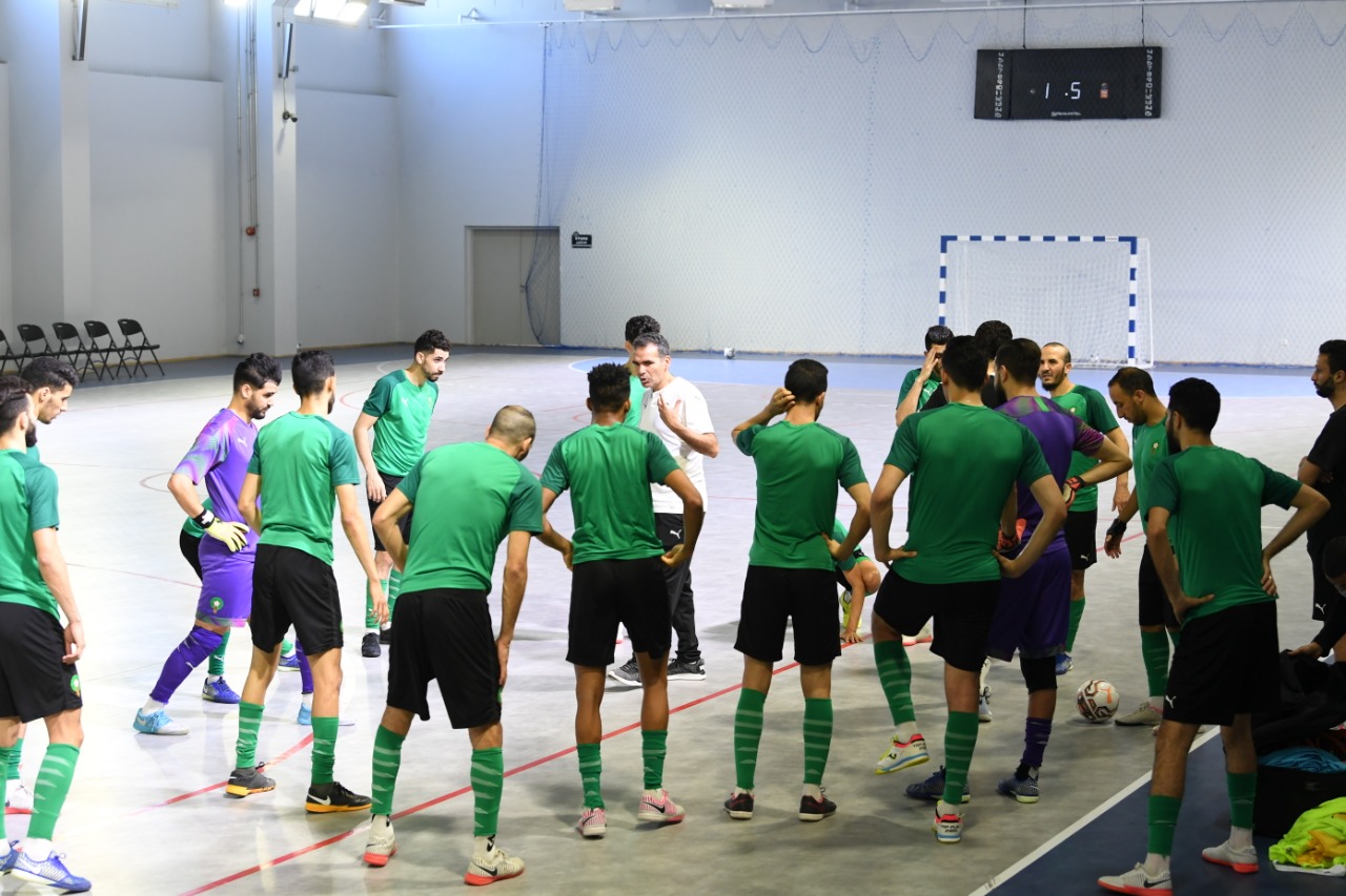 المنتخب الوطني لكرة القدم داخل القاعة يستعد لمواجهة نظيره المصري في نهاية كأس البطولة العربية