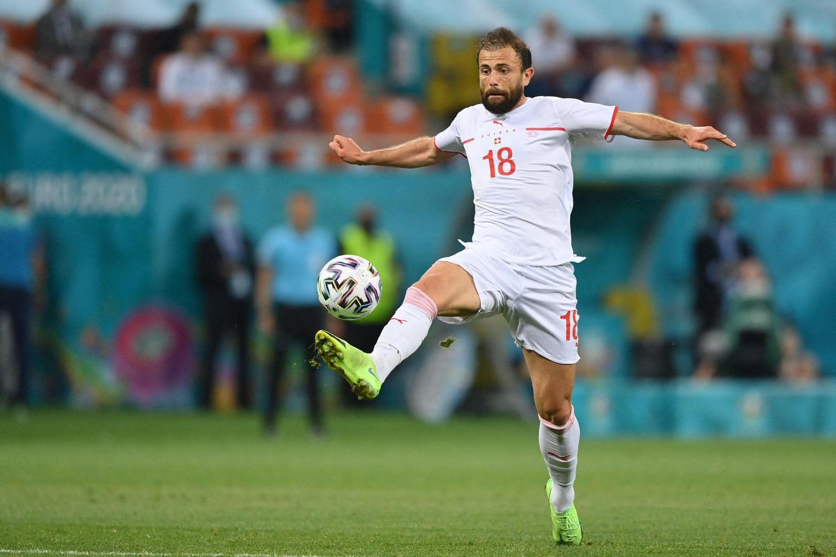 السويسري أدمير محمدي يعلن اعتزاله اللعب الدولي