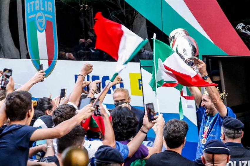 “الصحة العالمية”: احتفال الجماهير بيورو 2020 وسط جائحة كورونا يبعث رسالة خاطئة