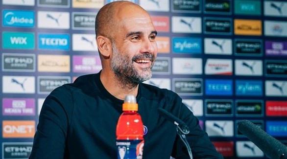 غوارديولا يسخر من تكهنات تعاقد السيتي مع ليفاندوفسكي