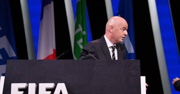 إنفانتينو يطالب إسبانيا وإنجلترا بالسماح للاعبين بخوض تصفيات كأس العالم