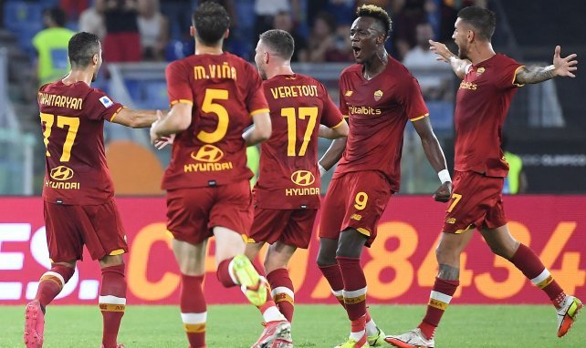 روما يكتسح فيورنتينا في إفتتاح الدوري الإيطالي