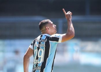 الدوري البرازيلي: غريميو يفوز بفضل هدفين سريعين