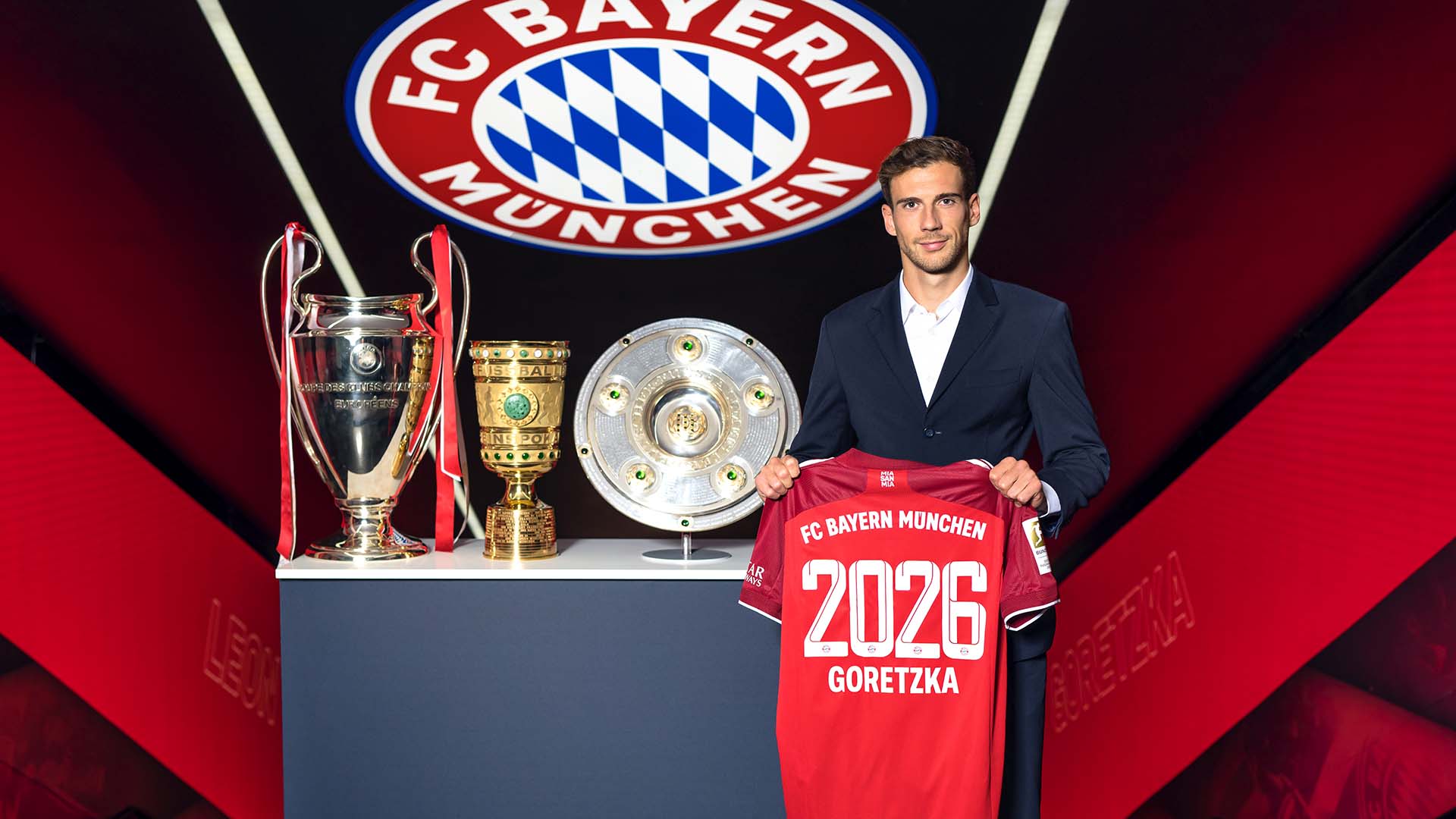 بايرن ميونخ يمدد تعاقده مع جوريتسكا حتى 2026