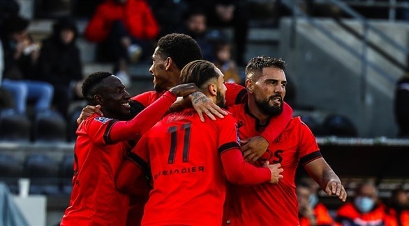 نيس يفوز على مضيفه آنجيه وينفرد بوصافة الدوري الفرنسي