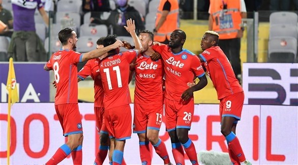 الدوري الإيطالي: نابولي يعزز صدارته بفوز شاق على فيورنتينا