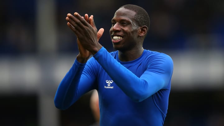دوكوري لاعب إيفرتون لا يحتاج إلى جراحة