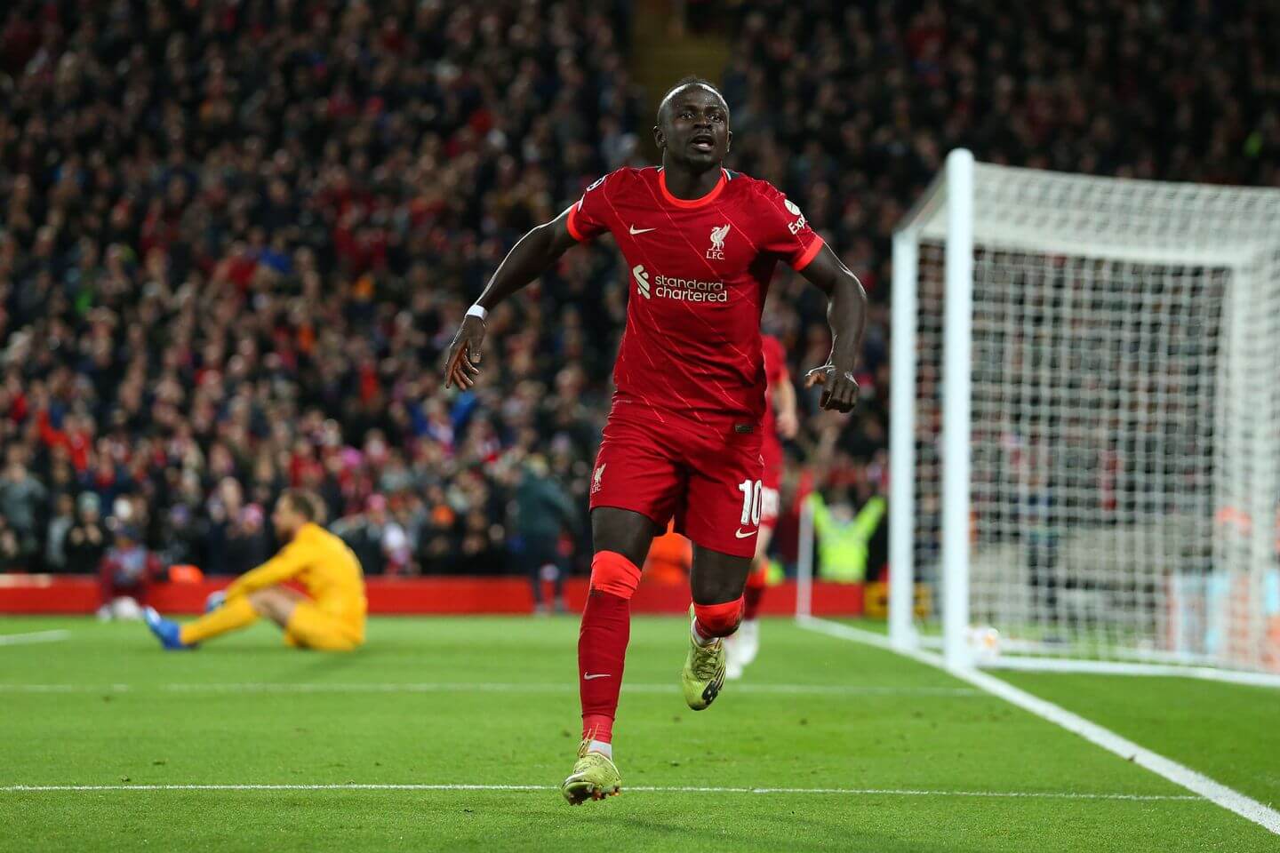 ليفربول واجاكس يتأهلان الى ثمن نهائي دوري الأبطال