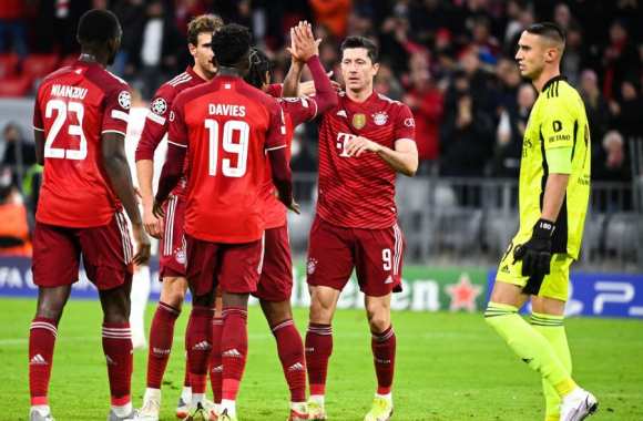 بايرن ميونخ يسحق بنفيكا ويتأهل لثمن نهائي دوري الأبطال