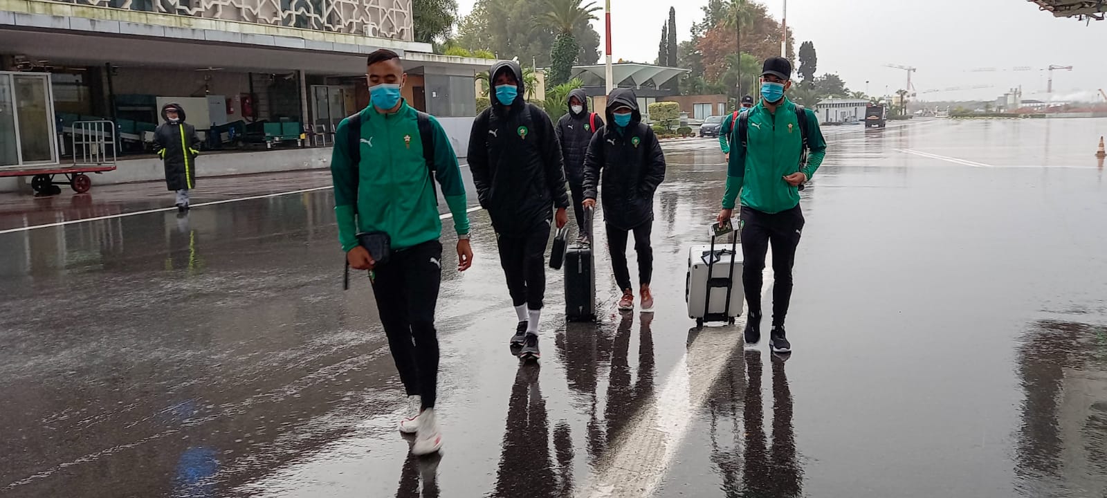 بعثة المنتخب الوطني المغربي الرديف تتوجه إلى قطر للمشاركة في كأس العرب “فيفا”