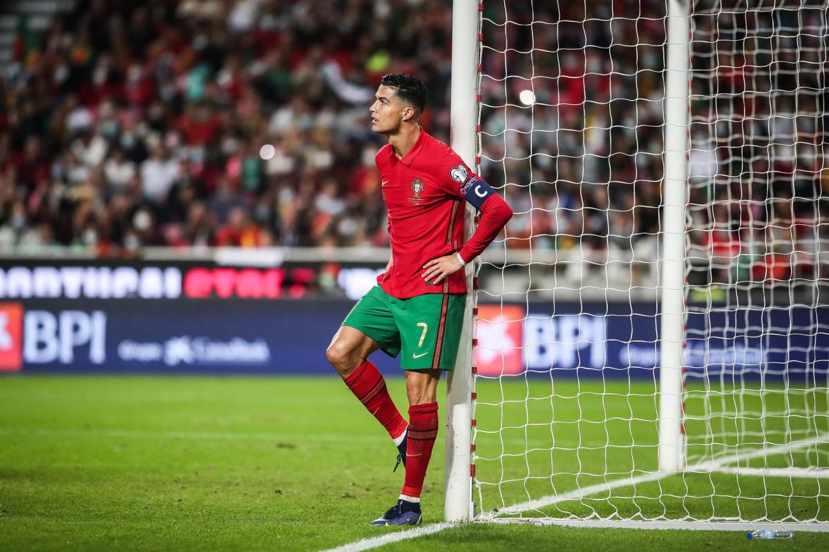 سبب استبعاد رونالدو من التشكيل الأساسي أمام إسبانيا