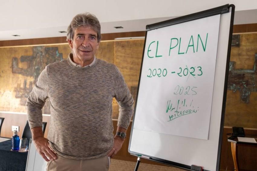 بيليغريني يمدد عقده مع ريال بيتيس حتى 2025