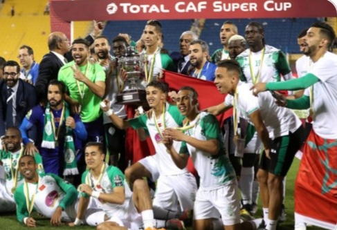 الرجاء يدعو المنخرطين آلى حضور مباراة “السوبير”على نفقتهم