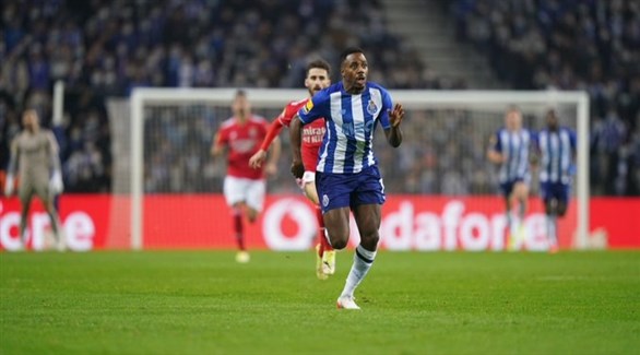 بورتو يفوز 3-1 على بنفيكا في الدوري البرتغالي