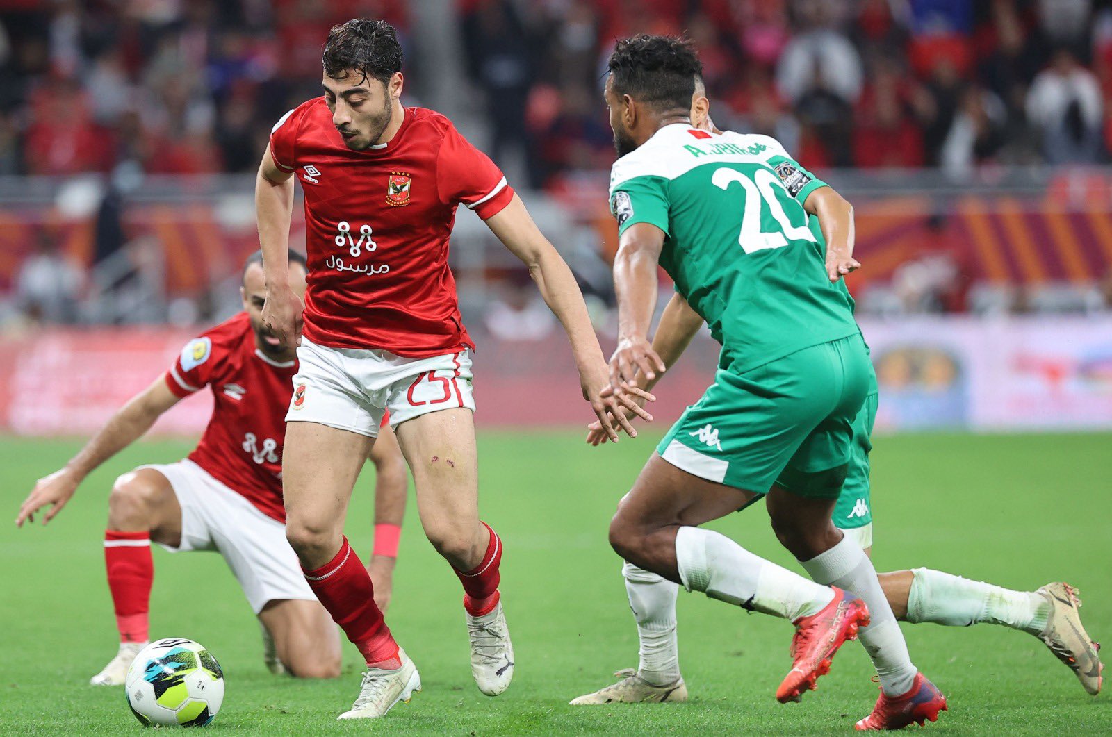 الأهلي المصري يفوز بركلات الترجيح على الرجاء الرياضي ويتوج بطلا لكأس “السوبر” الإفريقي