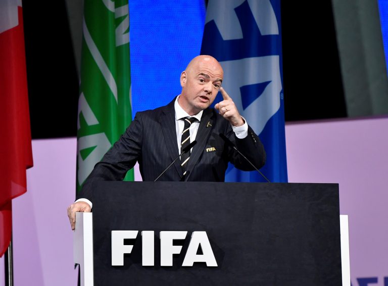 “فيفا” يلغي البطاقات الصفراء في الملحق الأوروبي المؤهل للمونديال
