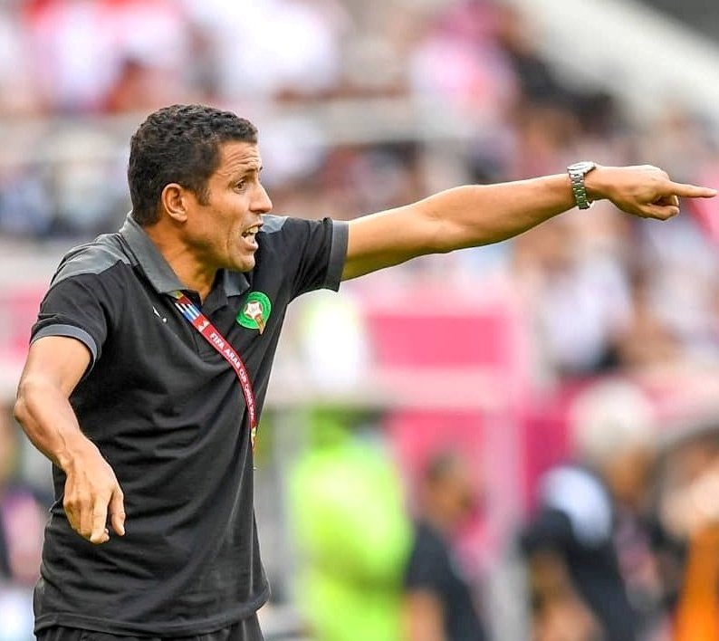  بعد المحليين عموتة يقود منتخب أخر بقطر!!