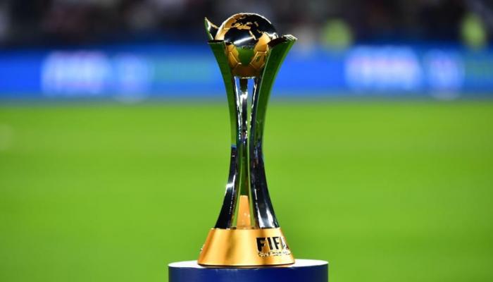 فيفا يعلن اسماء حكام مباريات كأس العالم للأندية