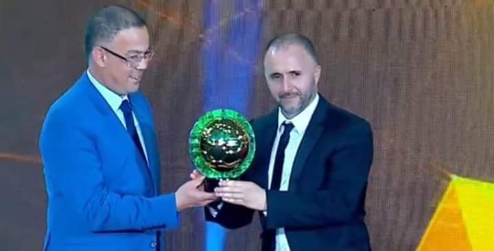 لقجع يرد الجزائريين بشأن “المؤامرة” التي يسعى إليها للإطاحة بمحاربي الصحراء