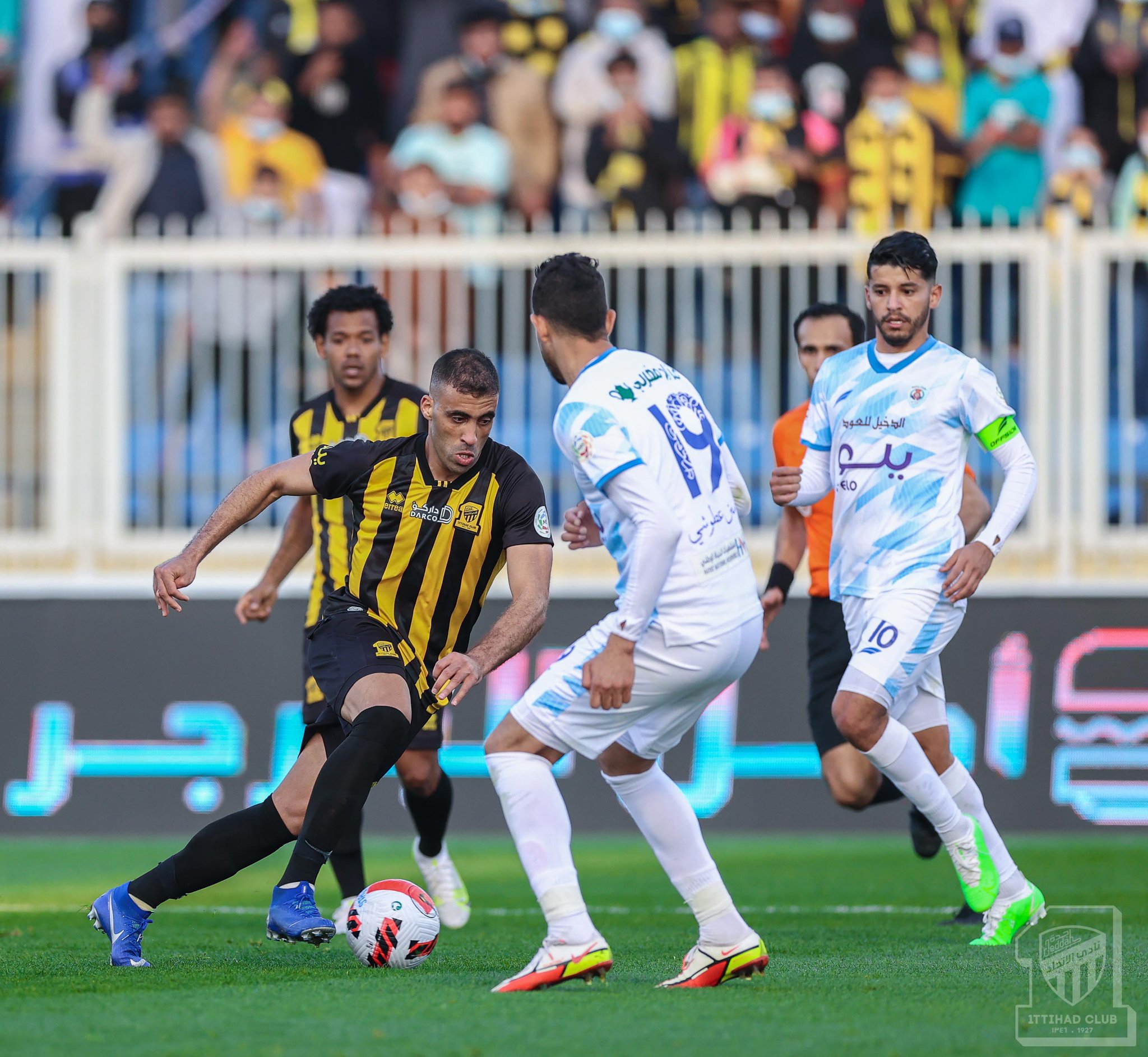 عبدالرزاق حمدالله يقود الإتحاد إلى فوز مثير على الأهلي بتسجيله “الهاتريك”