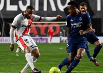 ريال مدريد يحقق فوزا صعبا على فاييكانو في الليغا
