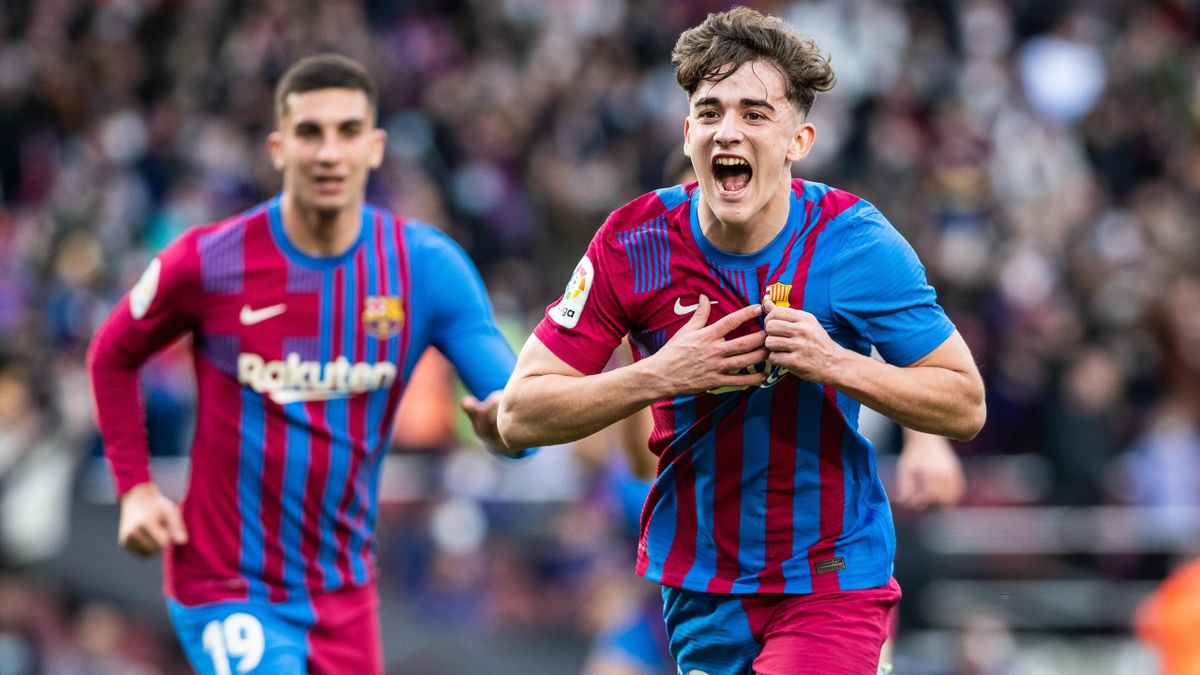 برشلونة يخطف تعادلاً ثميناً من إسبانيول