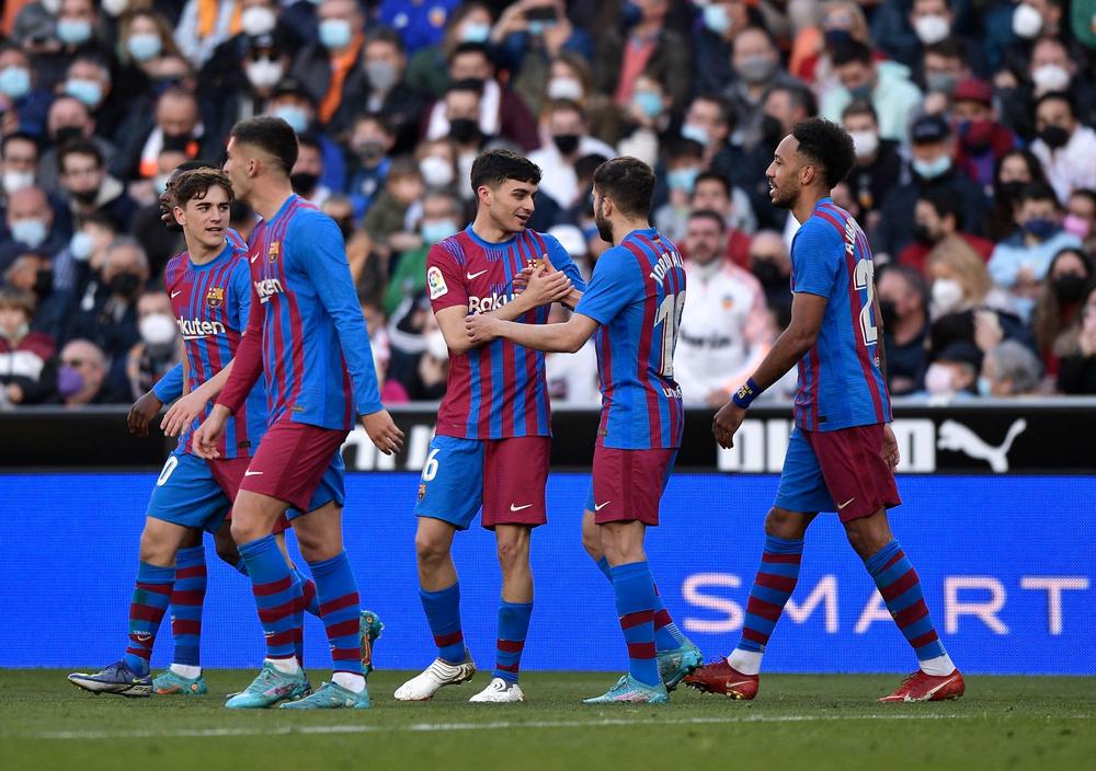 برشلونة يفوز على فالنسيا في مباراة فضل فيها تشافي عدم الاعتماد على الزلزولي