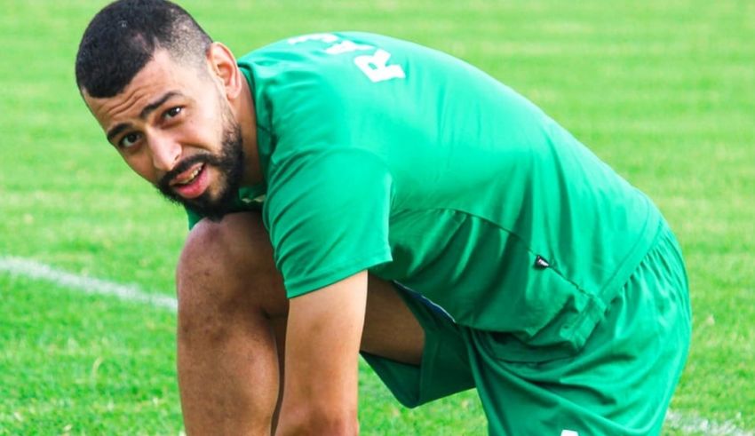 الرجاء الرياضي يطرد محمود بنحليب من مركب الوازيس