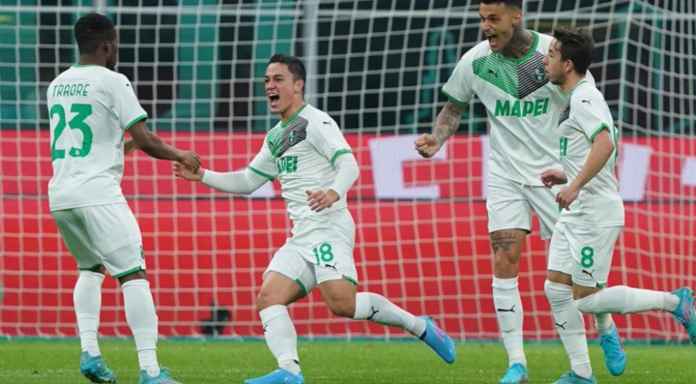 ساسولو يضاعف جراح إنتر ويحرمه من استعادة الصدارة بالدوري الإيطالي