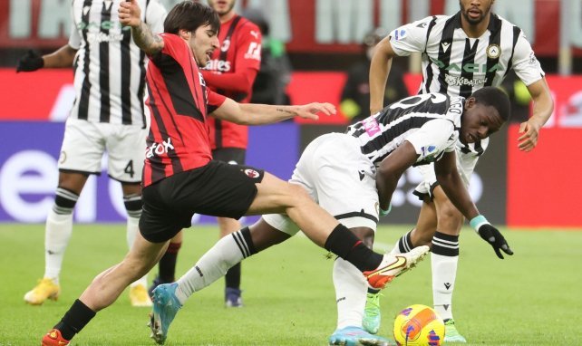 أودينيزي يوقف ميلان في الدوري الإيطالي