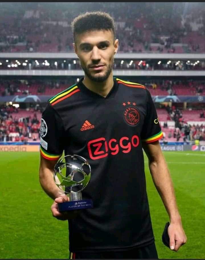 بعد برشلونة.. بايرن ميونيخ الألماني يرغب في ضم نصير مزراوي