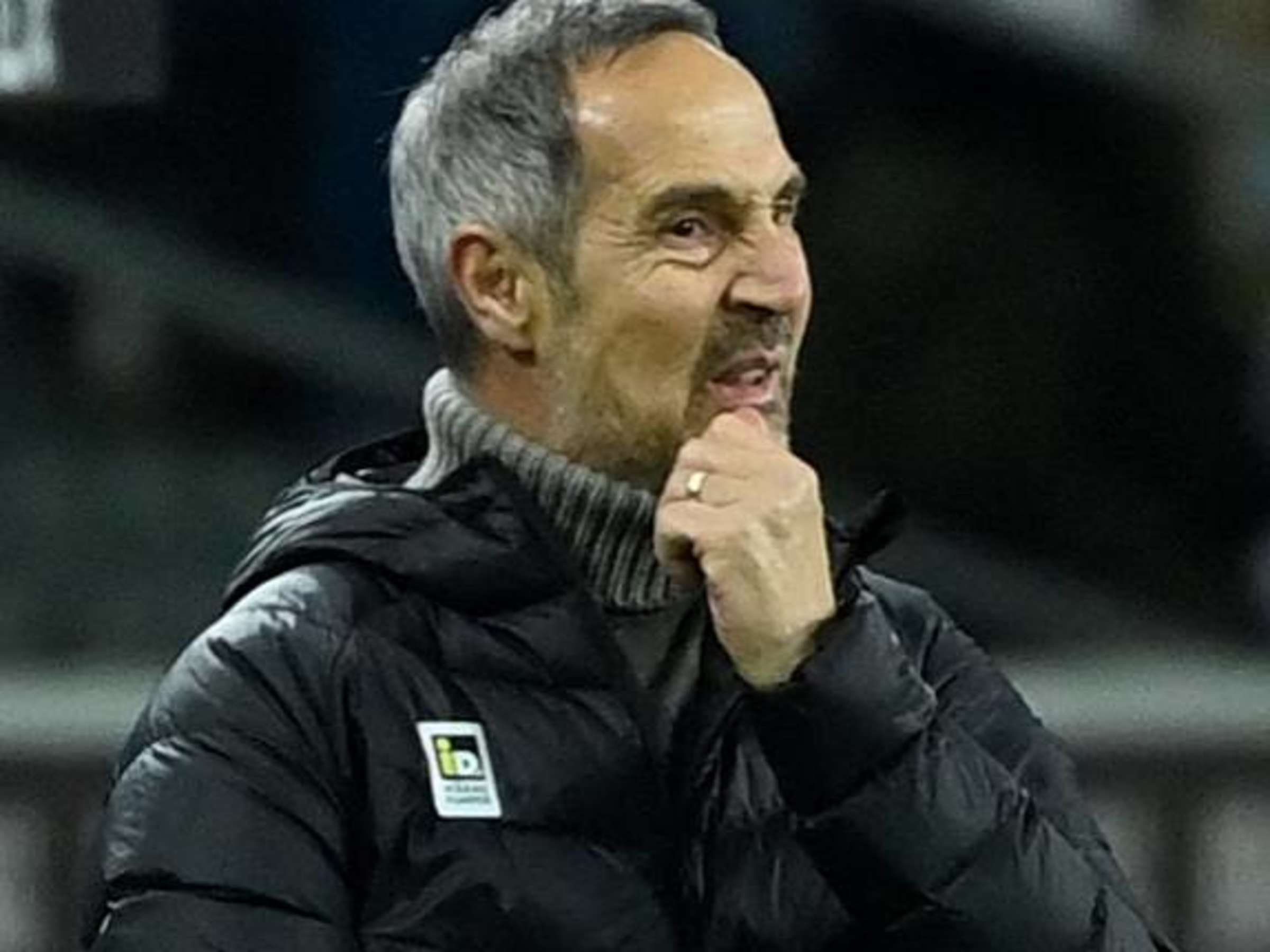 إصابة مدرب بروسيا مونشنغلادباخ بفيروس كورونا