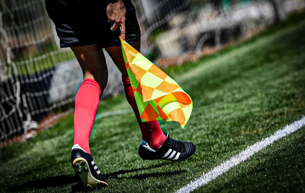 بلاغ شديد اللهجة من اللجنة المركزية والمديرية الوطنية للتحكيم بعد التشكيك في مصداقية التحكيم