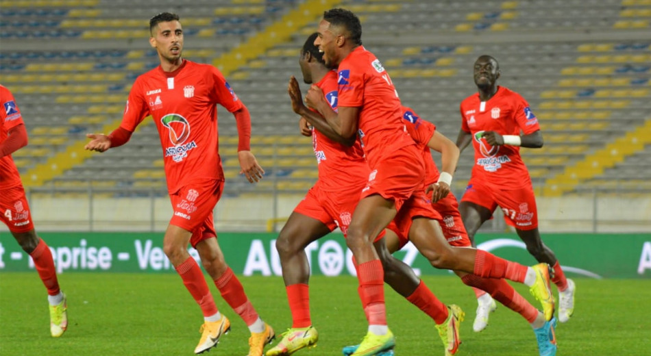 مدرب مغربي في البطولة الاحترافية يصاب بفيروس كورونا