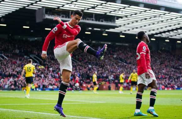 مانشستر يونايتد يبحث عن مدرب جديد