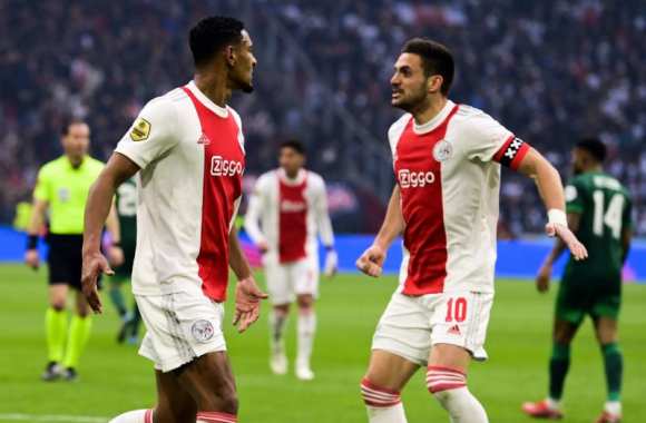 أياكس يصعق فينورد ويقترب خطوة جديدة نحو لقب الدوري الهولندي