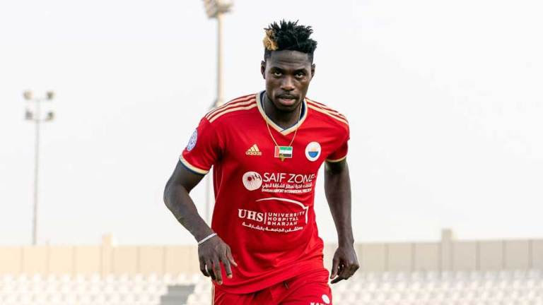 مالانغو يكشف سبب رفضه تزوير جواز سفره لدى انتقاله للرجاء الرياضي