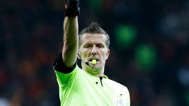 صافرة إيطالية تدير مواجهة ريال مدريد ومانشستر سيتي