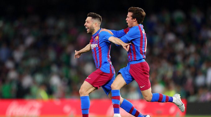برشلونة يحقق انتصارا مثيرا على بيتيس في الدوري الإسباني