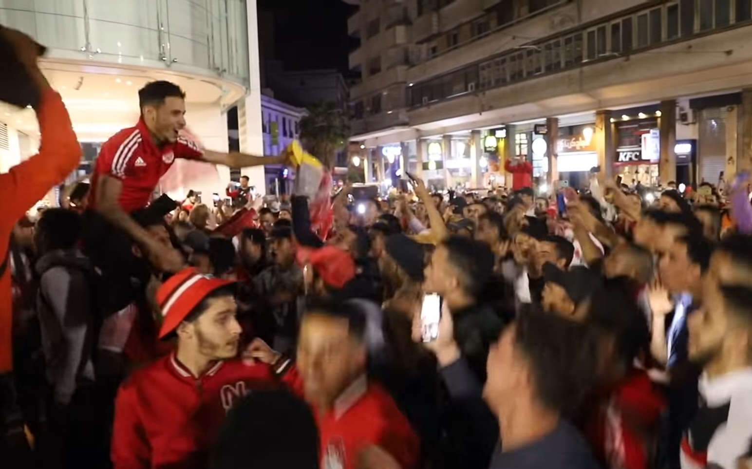 ليلة بيضاء في الدار البيضاء احتفالا بتتويج الوداد بطلا لدوري أبطال إفريقيا
