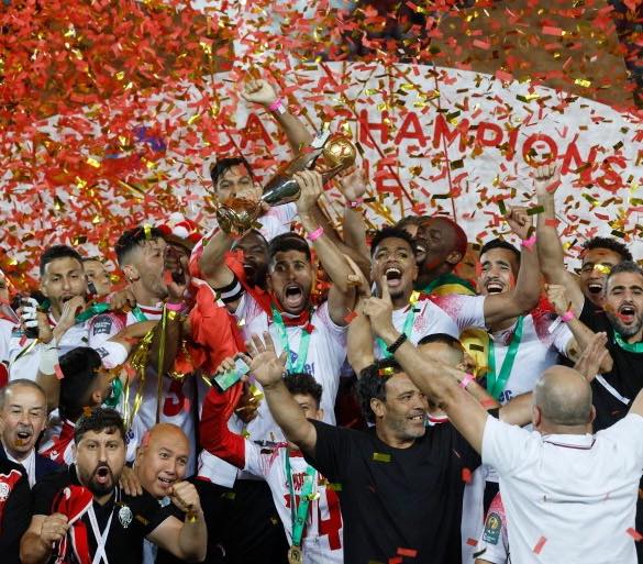 جماهير شباب المحمدية تعبر عن غضبها بعد تهنئة الوداد الرياضي