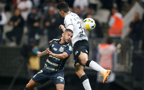 الدوري البرازيلي: كورينثيانز يتعادل مع سانتوس