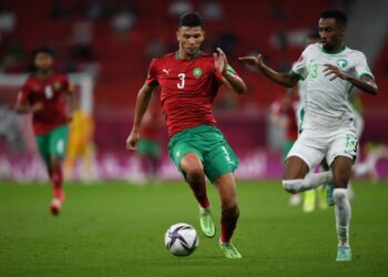 وحيد خاليلوزيتش يستدعي أشرف داري لمواجهة منتخب ليبيريا