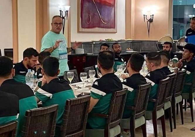 عزيز البدراوي يحفز لاعبي الرجاء بمنحة دسمة للفوز في الديربي