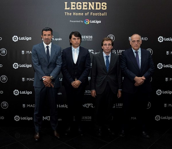 “أساطير” تحول مدريد إلى متحف عالمي لكرة القدم