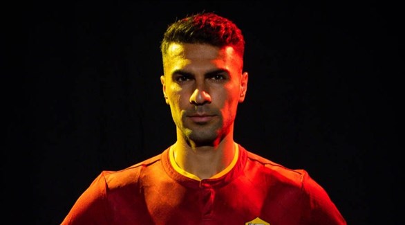 روما يضم لاعب الظهير الأيمن شيليك من ليل الفرنسي