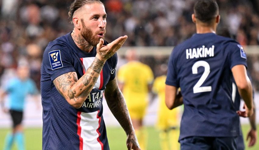 راموس يطالب باريس سان جيرمان الفرنسي بالإستفادة من حكيم