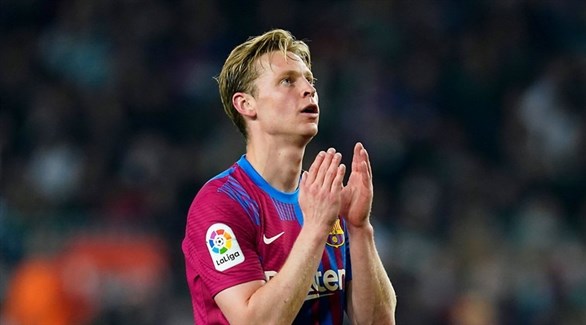 برشلونة يفتح أبواب الرحيل أمام دي يونغ